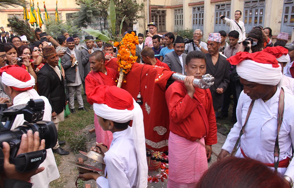 fulpati-1pg-1475891263.jpg