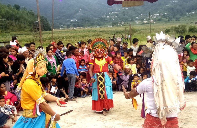 hile-jatra-thaha-nagar-1596434617.jpg