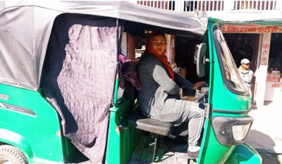 Mahila-Auto-1608731123.jpg
