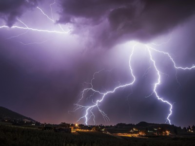 getty_lightening_lightnin-1622132206.jpg
